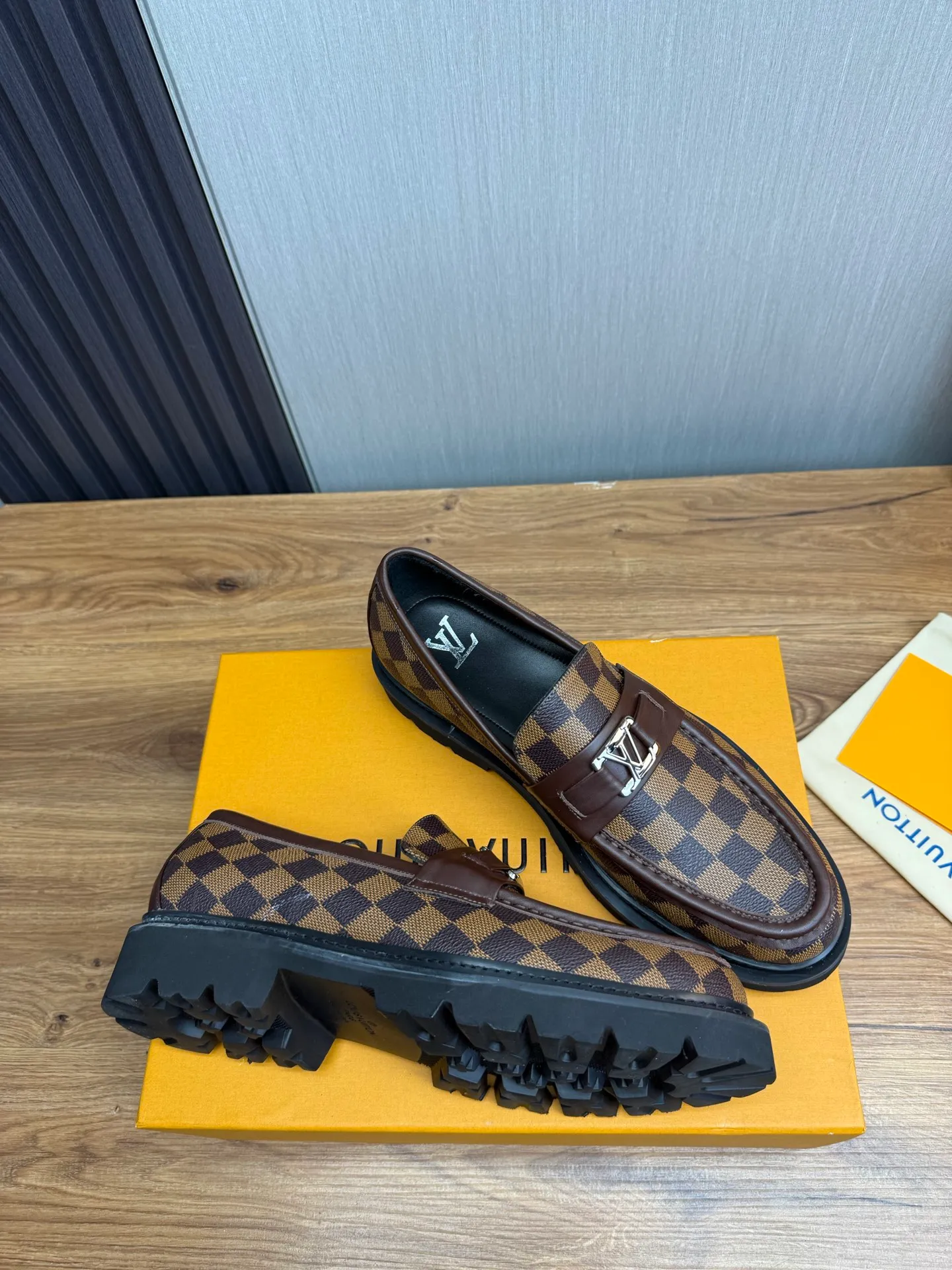 Factory 680💰 LV. Men's business casual leather shoes, all made of imported original brand leather, just to create a more comfortable wearing experience, original non-slip and wear-resistant outsole ✔️16-45 (38.45 non-returnable)